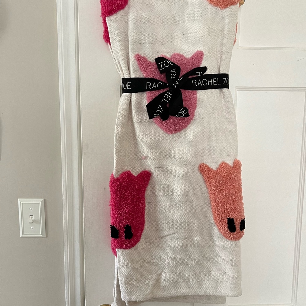 Ghost blanket Rachel Zoe Viral
